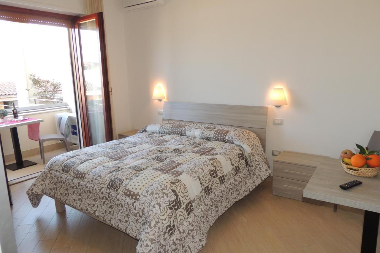 La Terrazza Bed and Breakfast Oristano Eksteriør billede
