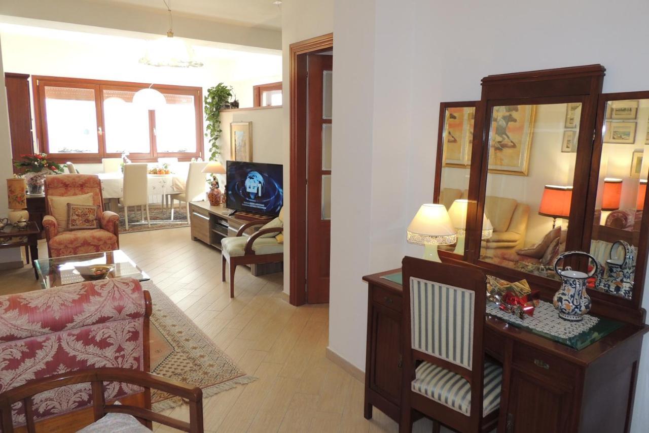 La Terrazza Bed and Breakfast Oristano Eksteriør billede